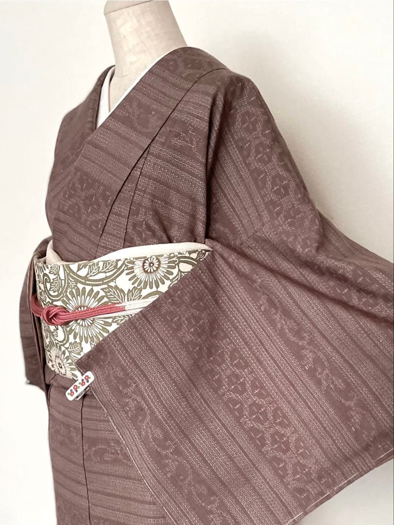 しつけ付き 本場結城紬 モカ茶 真綿亀甲絣正絹小紋着物