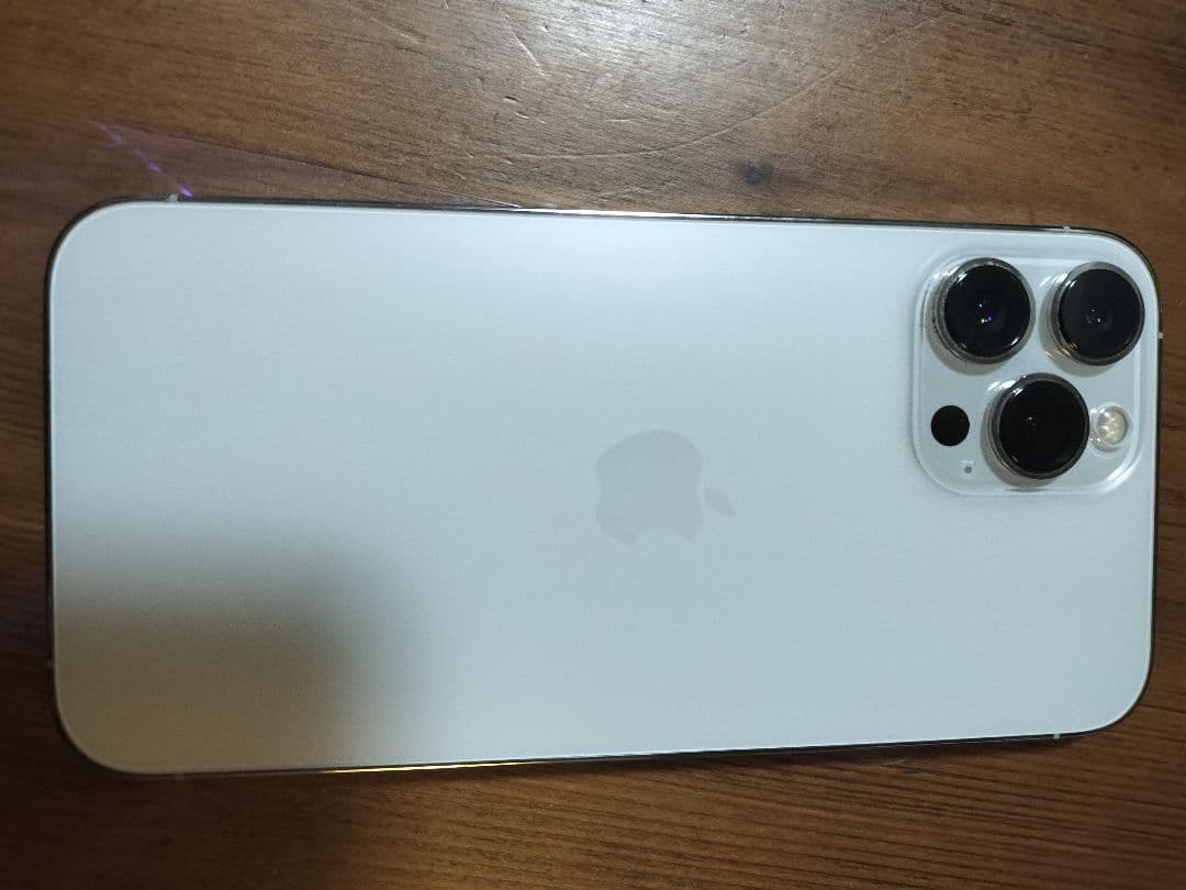 iPhone 13 Pro MAX128ギガ　シルバー 中古バッテリー85%