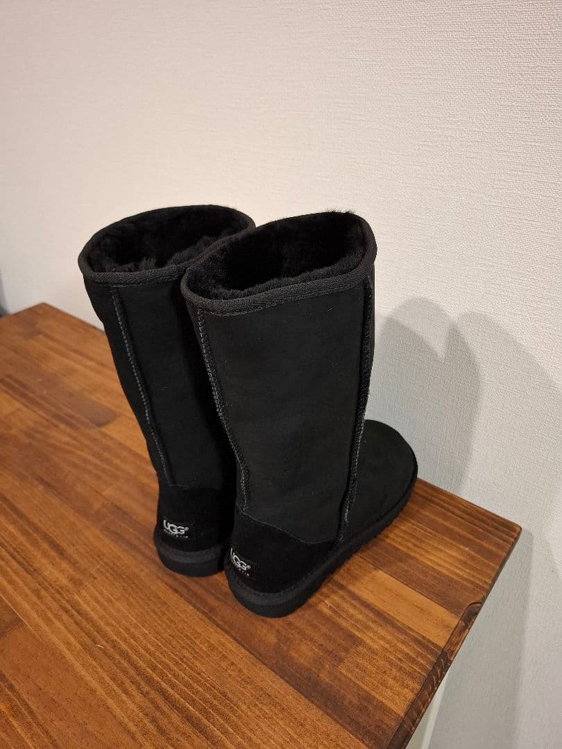 UGG ムートンブーツ 24cm 試着のみ 極美品 未使用級 箱なし ブラック