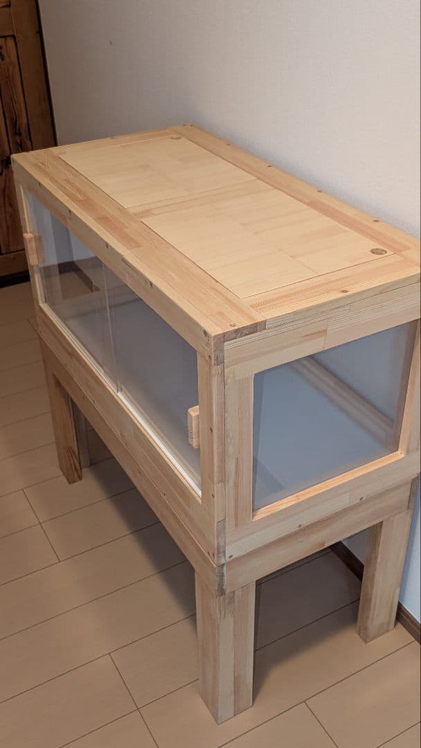 赤松集成材18ミリ幅90縦45奥行45全面アクリル板仕様 蜜蝋オイル仕上げ！