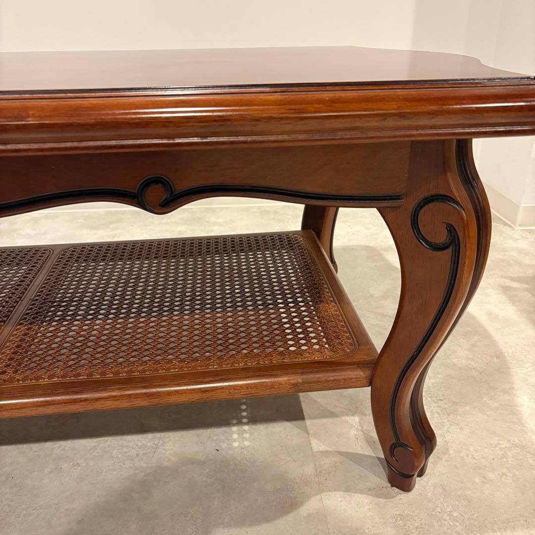 カリモク コロニアル センターテーブル 棚付き ラタン張り ローテーブル