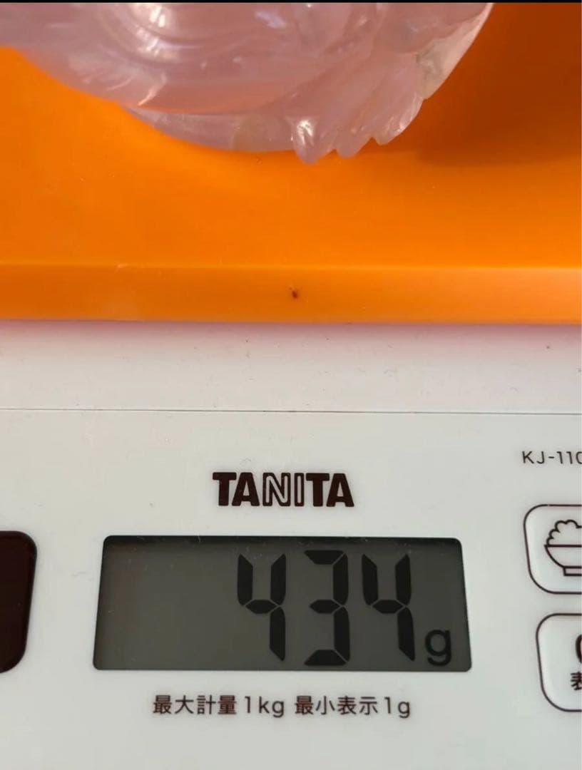 【天然石】超高品質 ローズクォーツ 銭がえる銭蛙 縁起物 彫り物 手彫り敷物付き