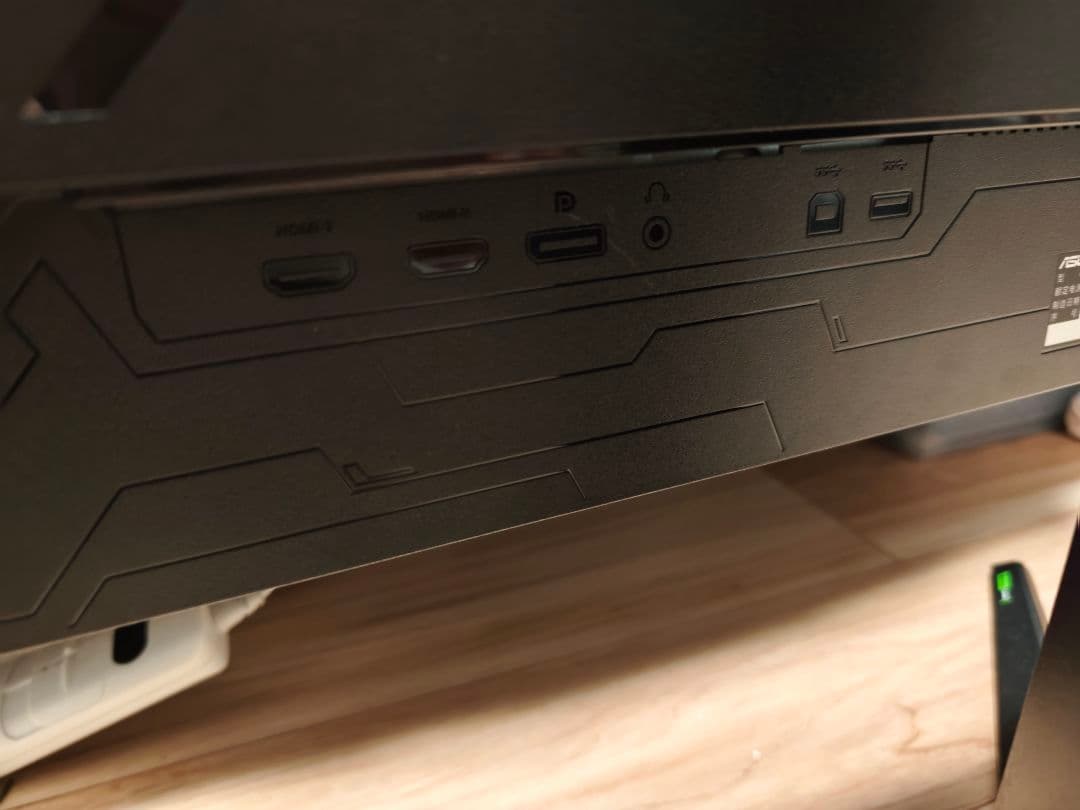 ASUS ゲーミングモニター TUF Gaming 27インチ 編集中