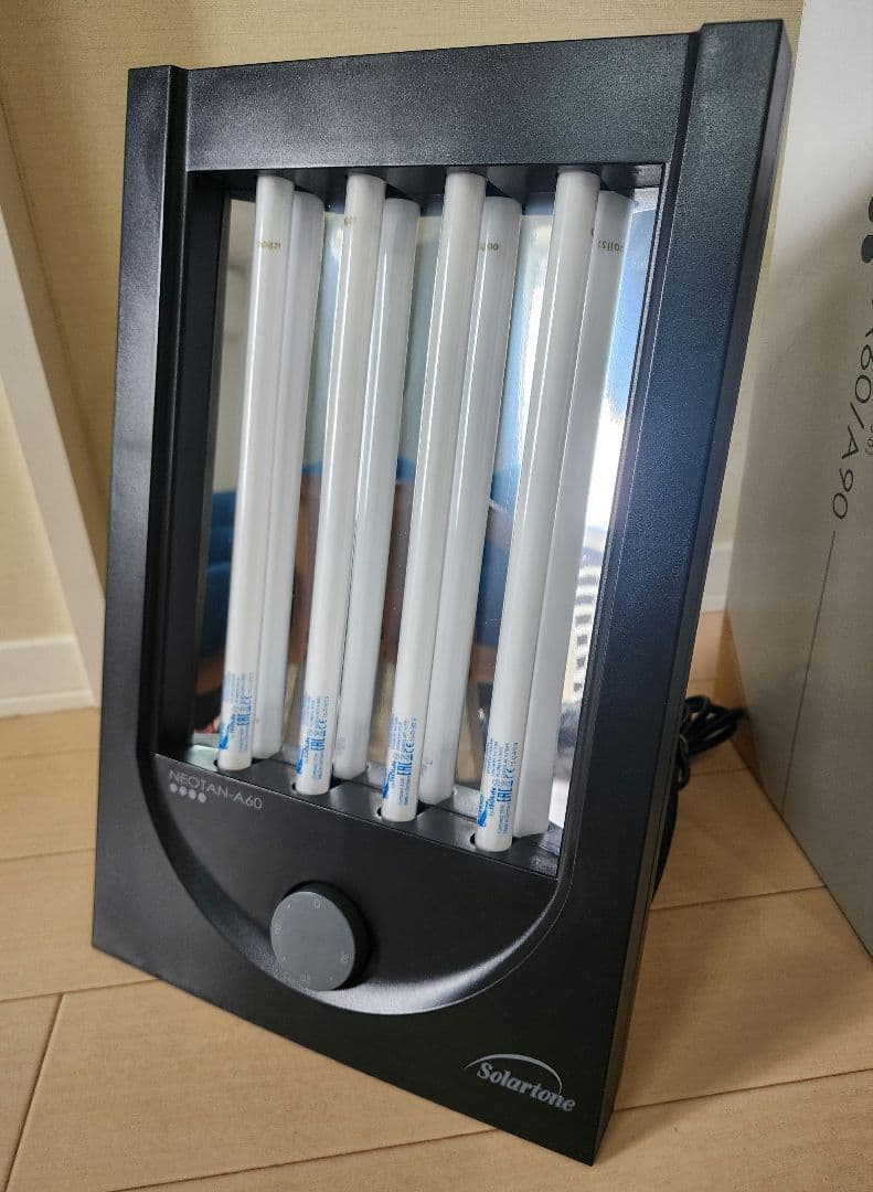 美品　日焼け　家庭用　タンニングマシン　NEOTAN ネオタン　A-60