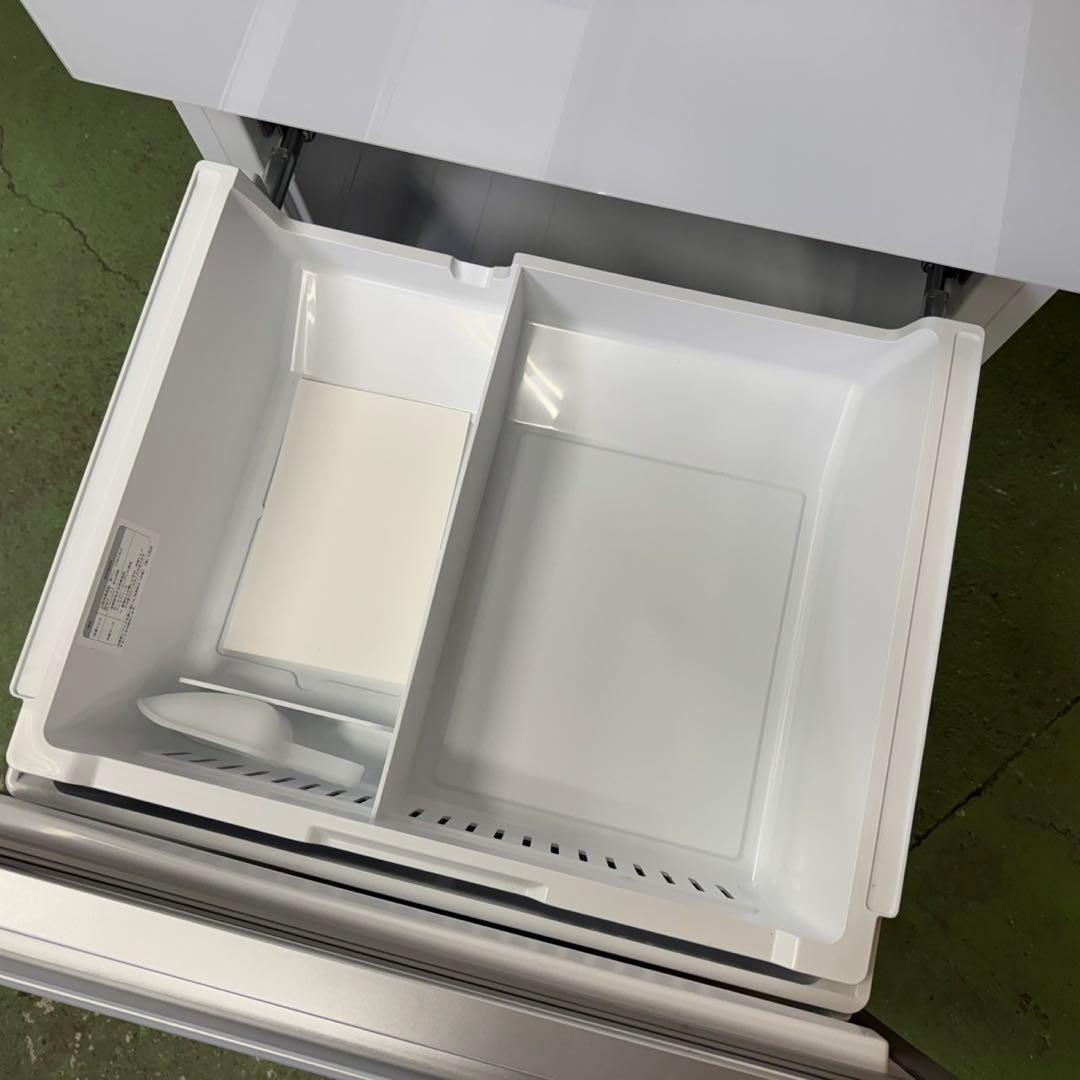 329★2025年製★未使用品★ヤマダ　冷蔵庫　大型　3ドア　自動製氷 300L