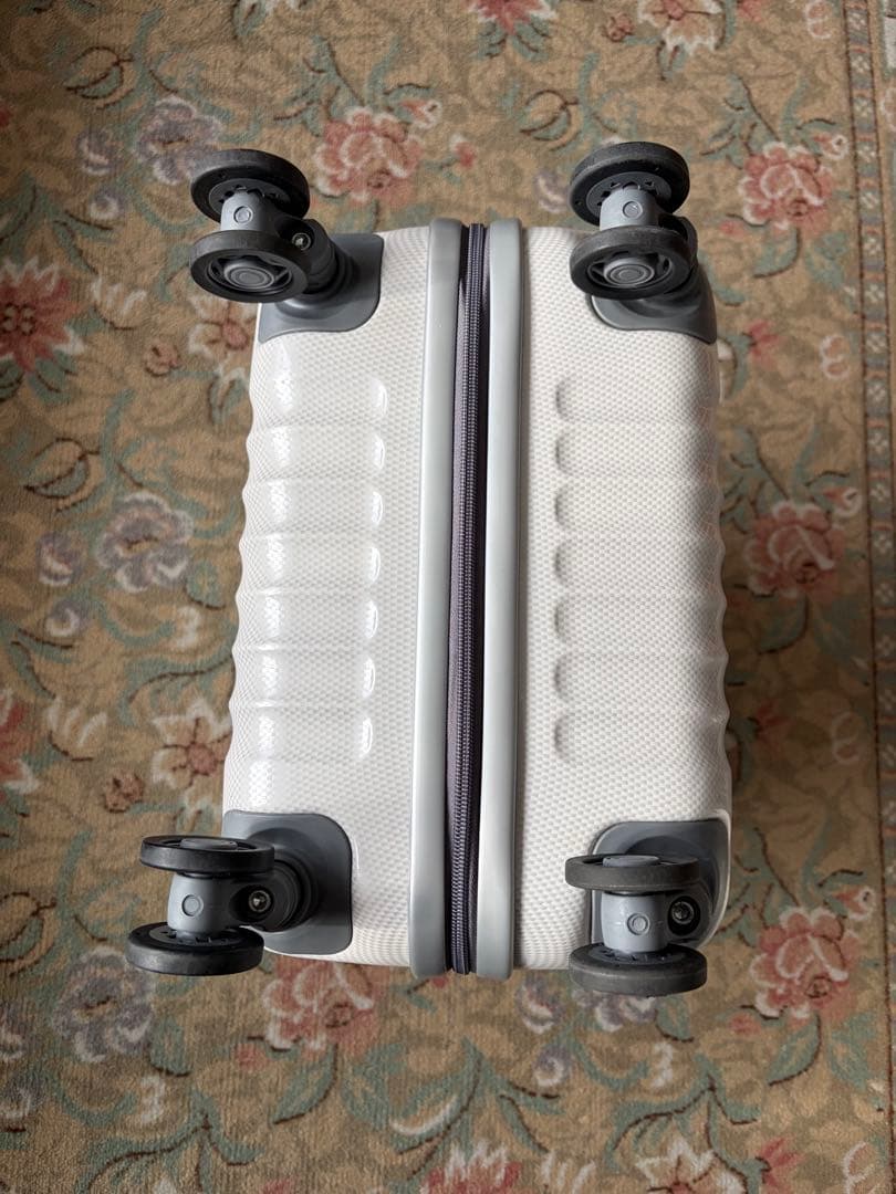 ace. エース パリセイド　スーツケース/キャリーケース　ホワイト