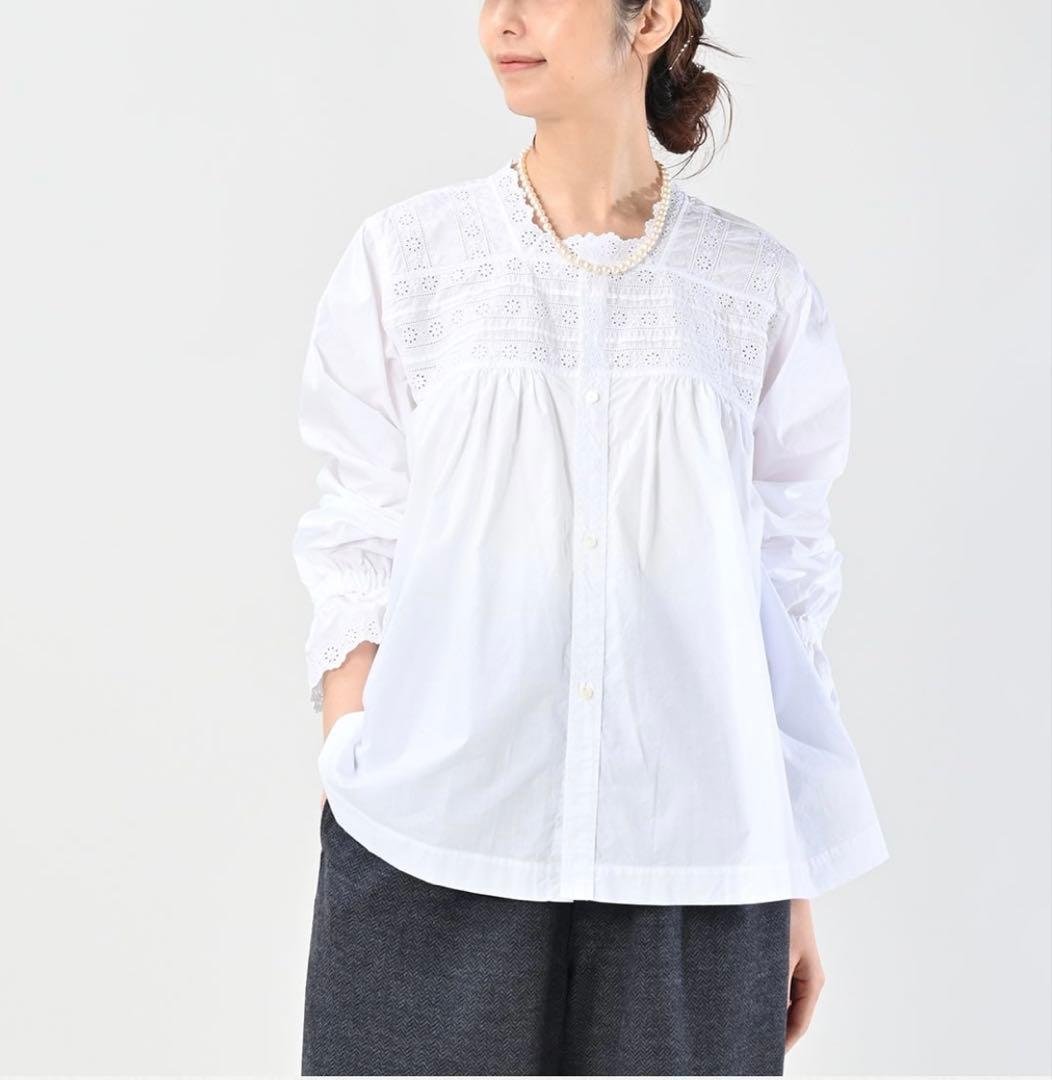 本日限定お値下げ　2025新品45R スーピマバチストのカットワークブラウス　白