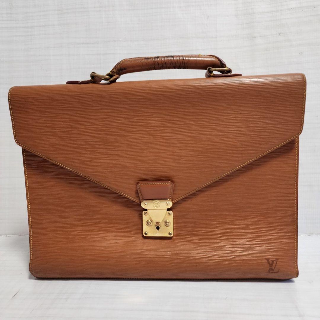 ルイヴィトン セルヴィエットコンセイエ エピ ビジネスバッグ 鞄 ハンドバッグ
