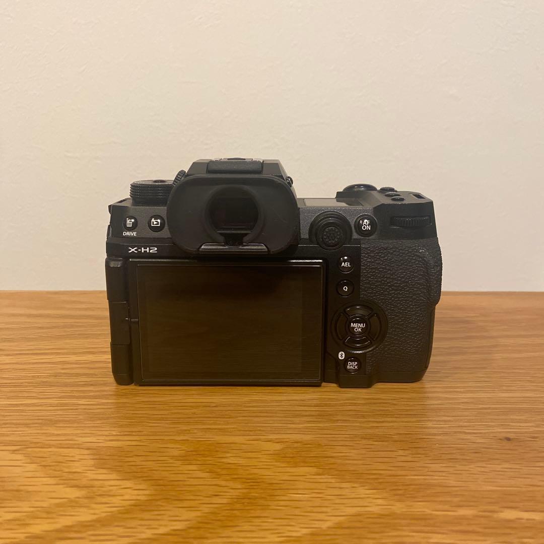【美品】FUJIFILM X-H2 ボディ バッテリー2個＋チャージャー付き