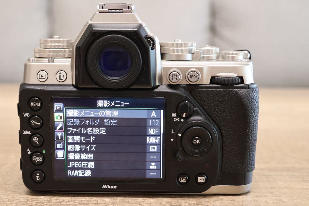 Nikon DF ボディ フルサイズ一眼レフカメラ