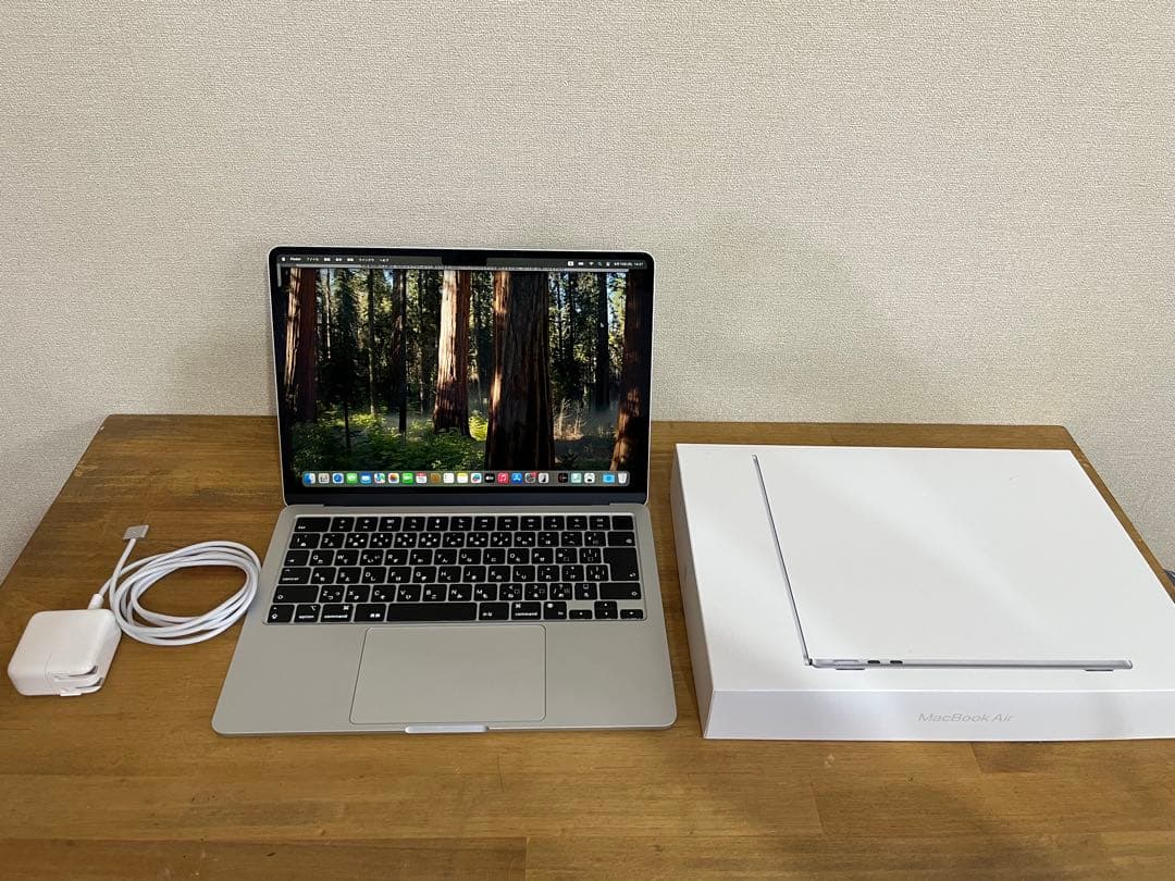 【ほぼ新品】MacBook Air シルバー M2チップ　macbook air