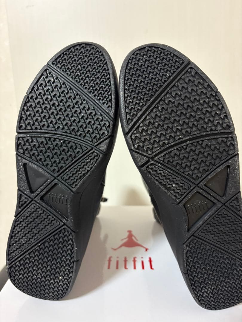 fitfit ブラックショートブーツ 内側ジッパー付き　24.0㎝ 新品同様