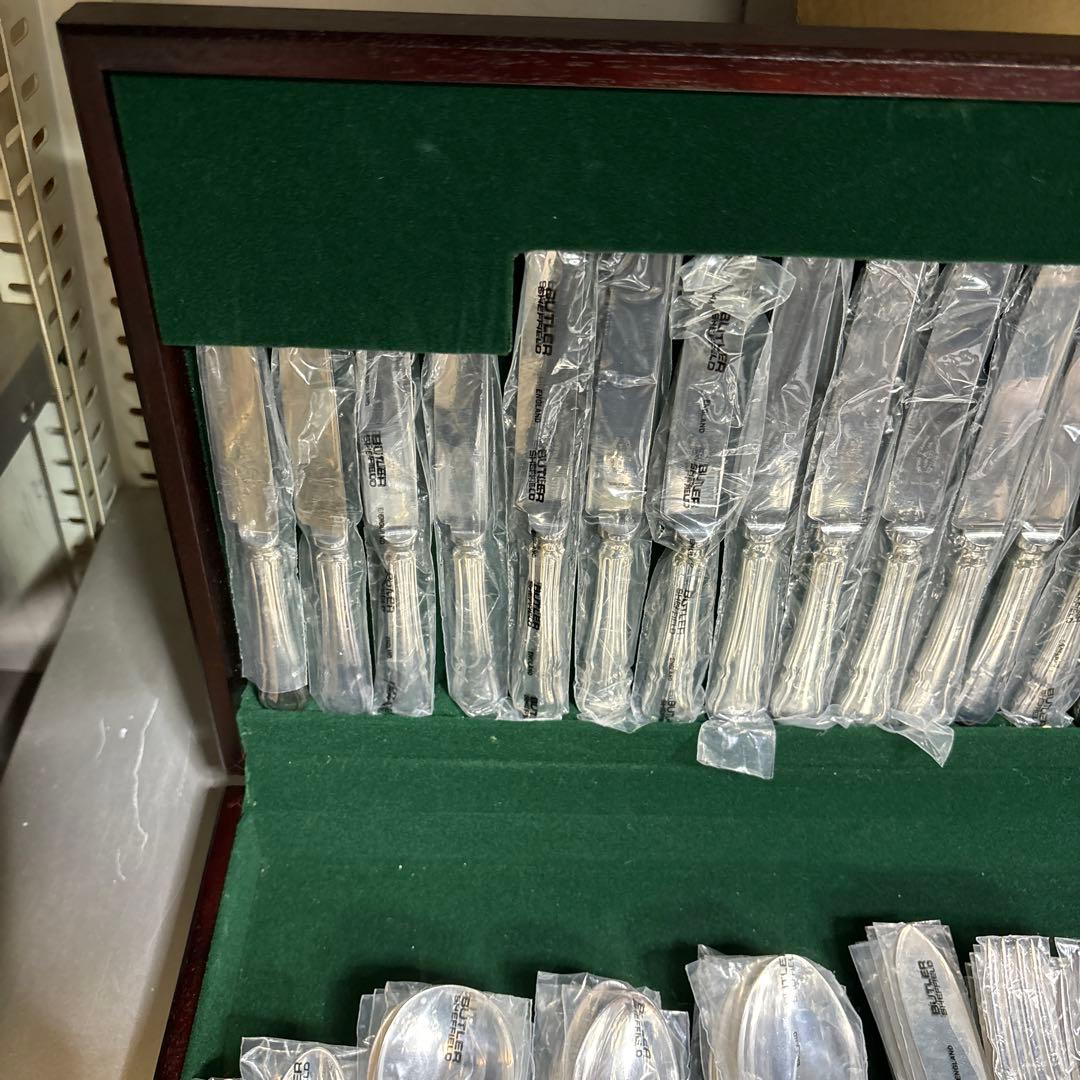 BUTLER イギリス製　カトラリーセット　約75本