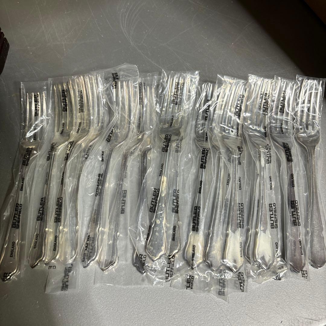 BUTLER イギリス製　カトラリーセット　約75本