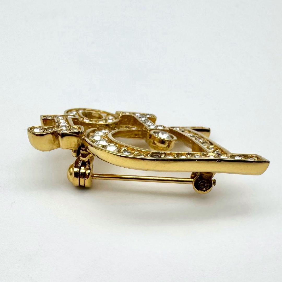 極美品 箱・保証書付 ディオール ロゴブローチ ラインストーン ゴールド