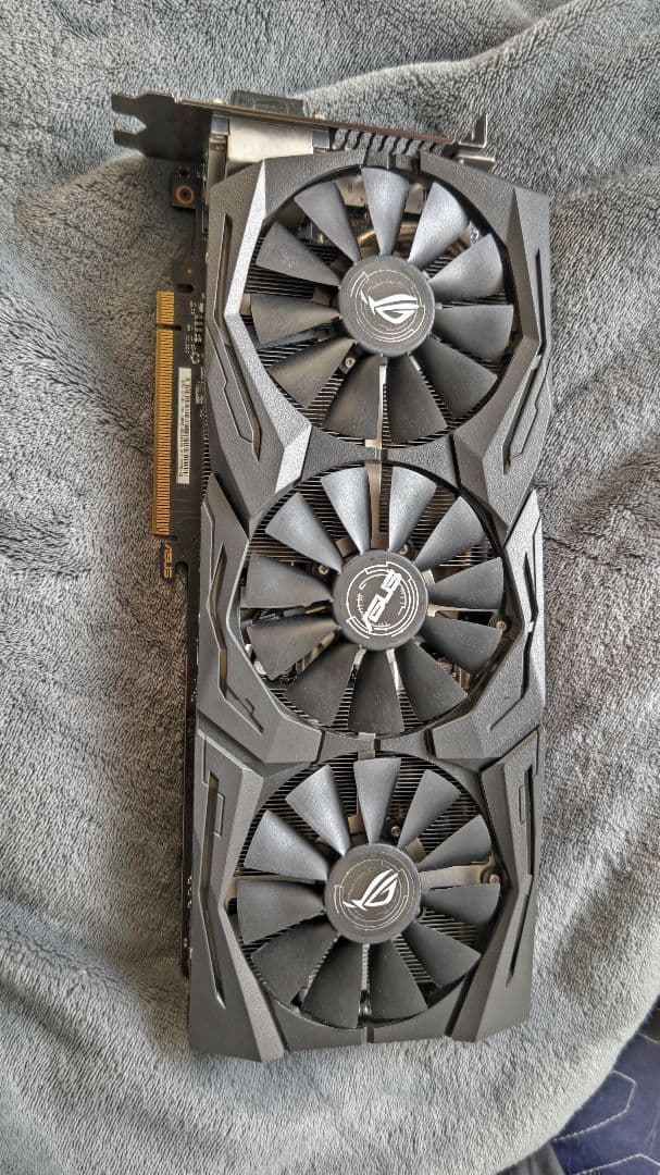 グラフィックボード・グラボ・ビデオカード ASUS ROG STRIX-GTX1080-A8G-GAMING