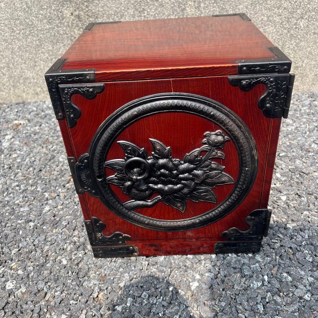 仙台箪笥 渡辺家具店 小箪笥 漆 欅 中桐 小引出 牡丹金具 伝統工芸 木地呂塗