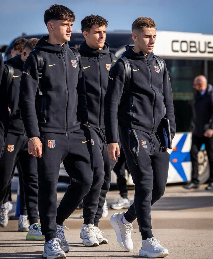 【日本未発売】NIKE tech fleece Barcelona XL