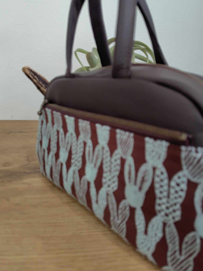 ミナペルホネン/tambourineタンバリンネイビー×LB/ラウンドボストン