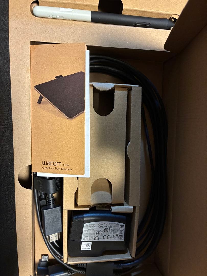 液タブ・ペンタブ WACOM One creative pen display
