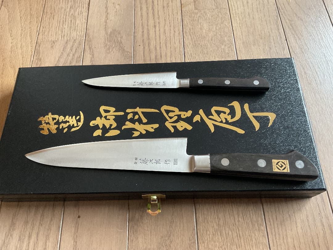 牛刀とペティナイフの2本セット(藤寅工業株式会社)