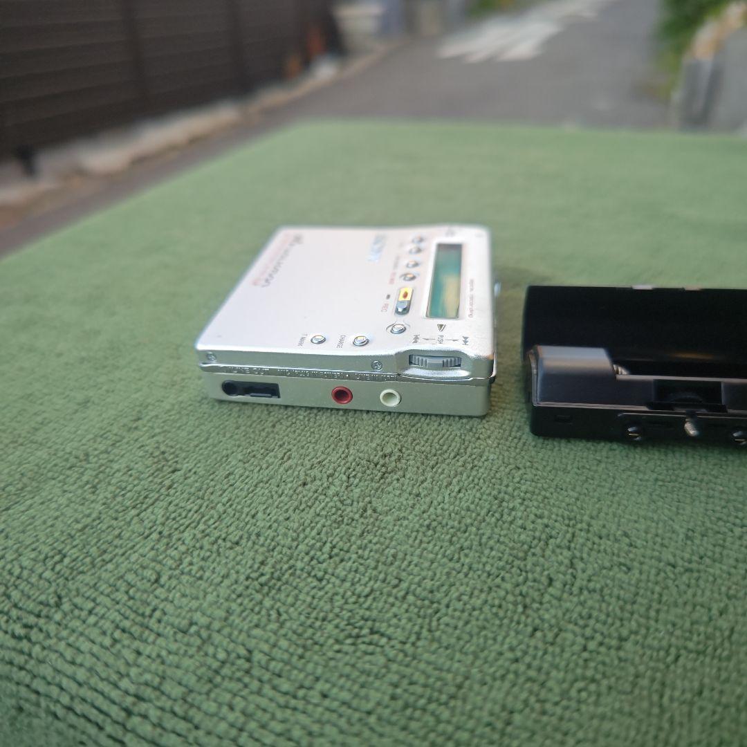 ソニー　ポータブルMDレコーダー　MZ-R900　乾電池用充電器セット