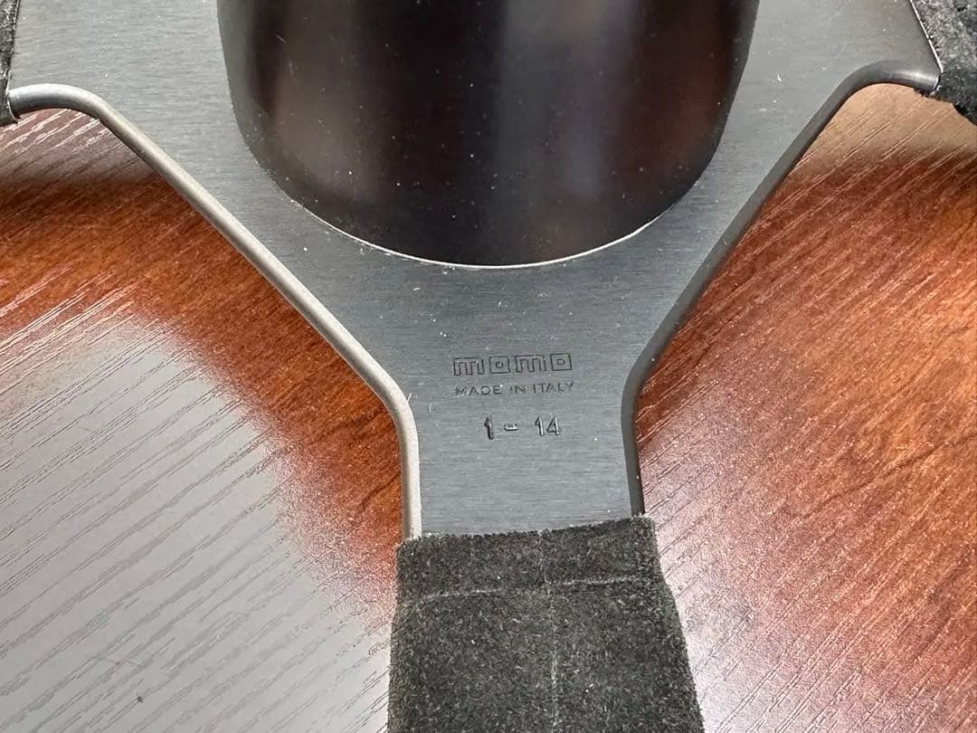 MOMO ステアリングホイール L-14