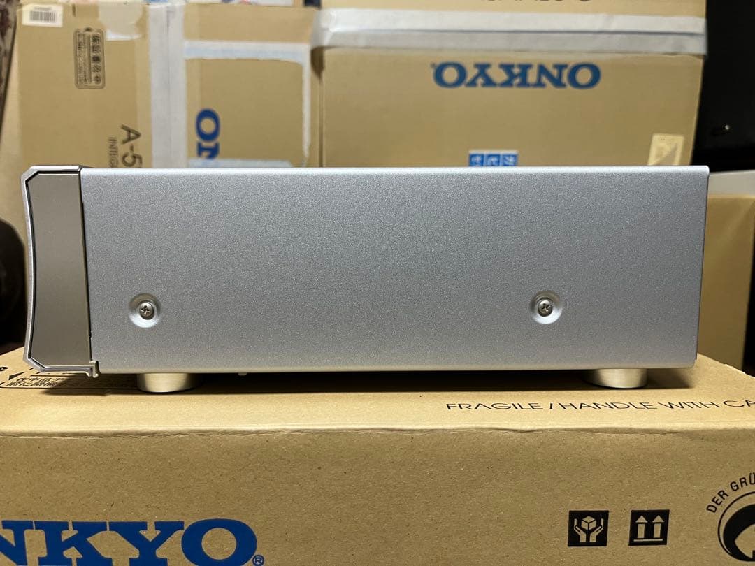 Hooliganです。ONKYO A-933 C-733