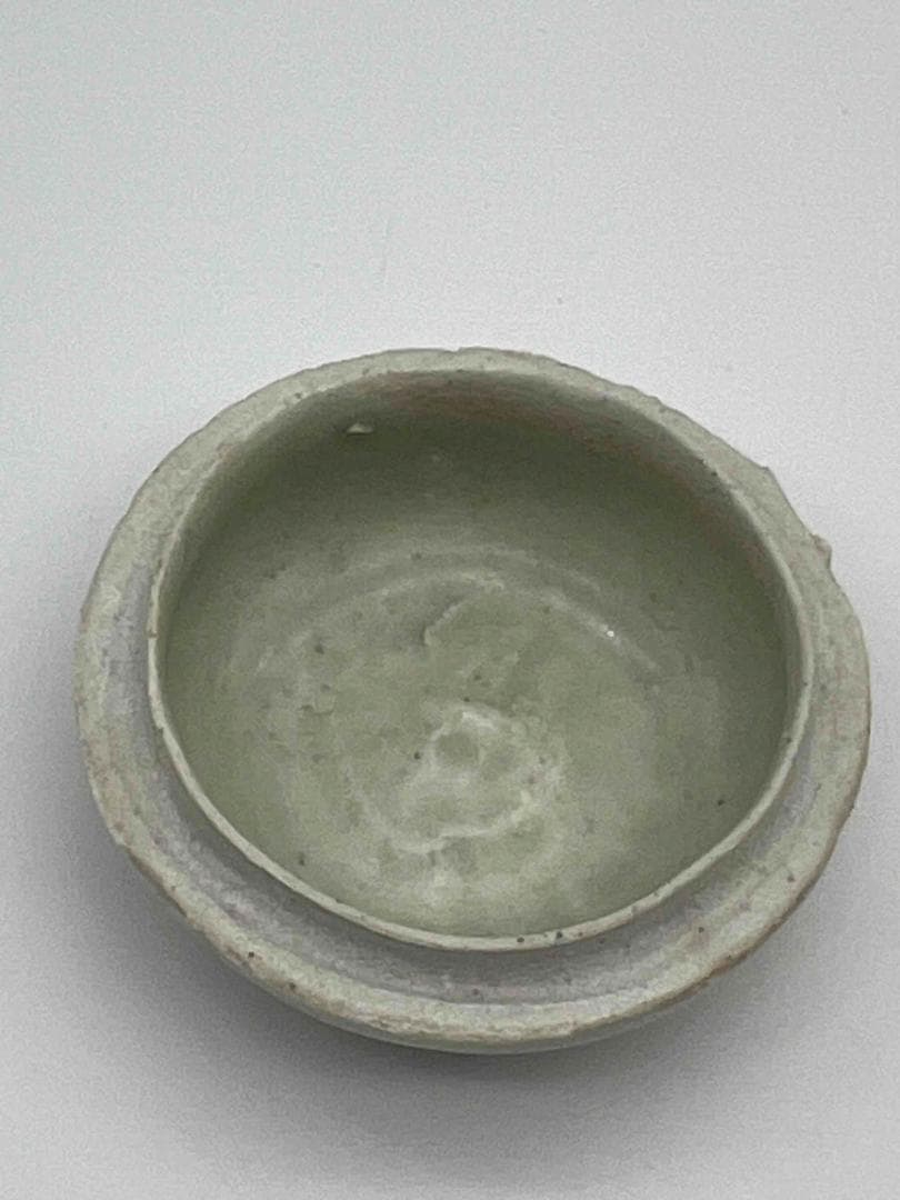 宋時代 青磁 越州窯　刻花卉文共蓋壺　蓋付き、 刻蓮花朱泥盒 香盒(F-86)