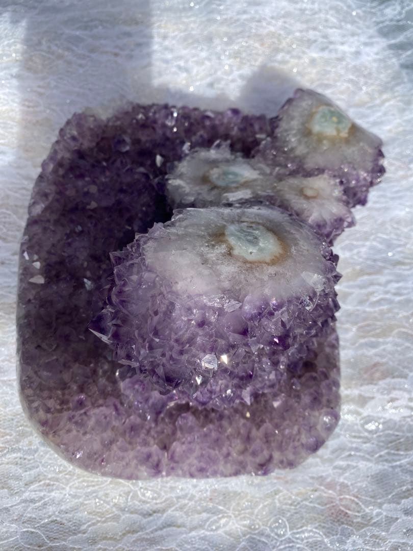 ⭐︎希少価値⭐︎虹も見える♪花満開のアメジスト⭐︎