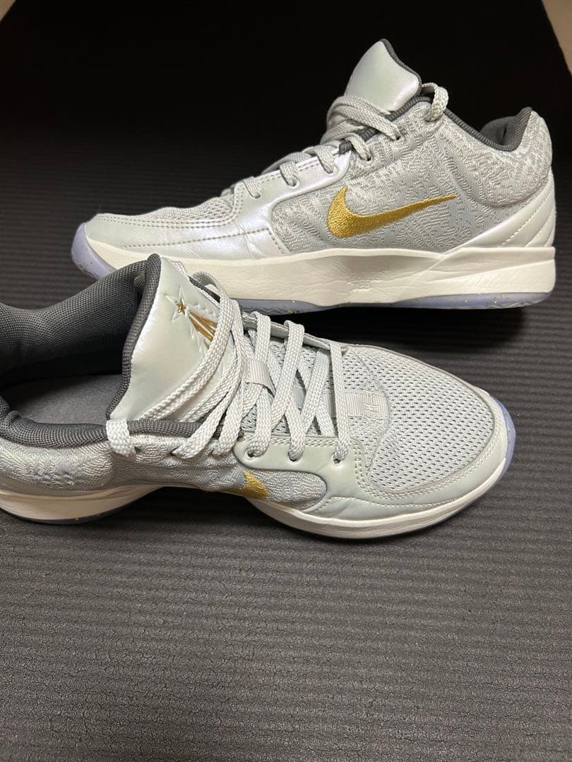 JA2 NIKEバスケットボールシューズ ホワイト/ゴールド