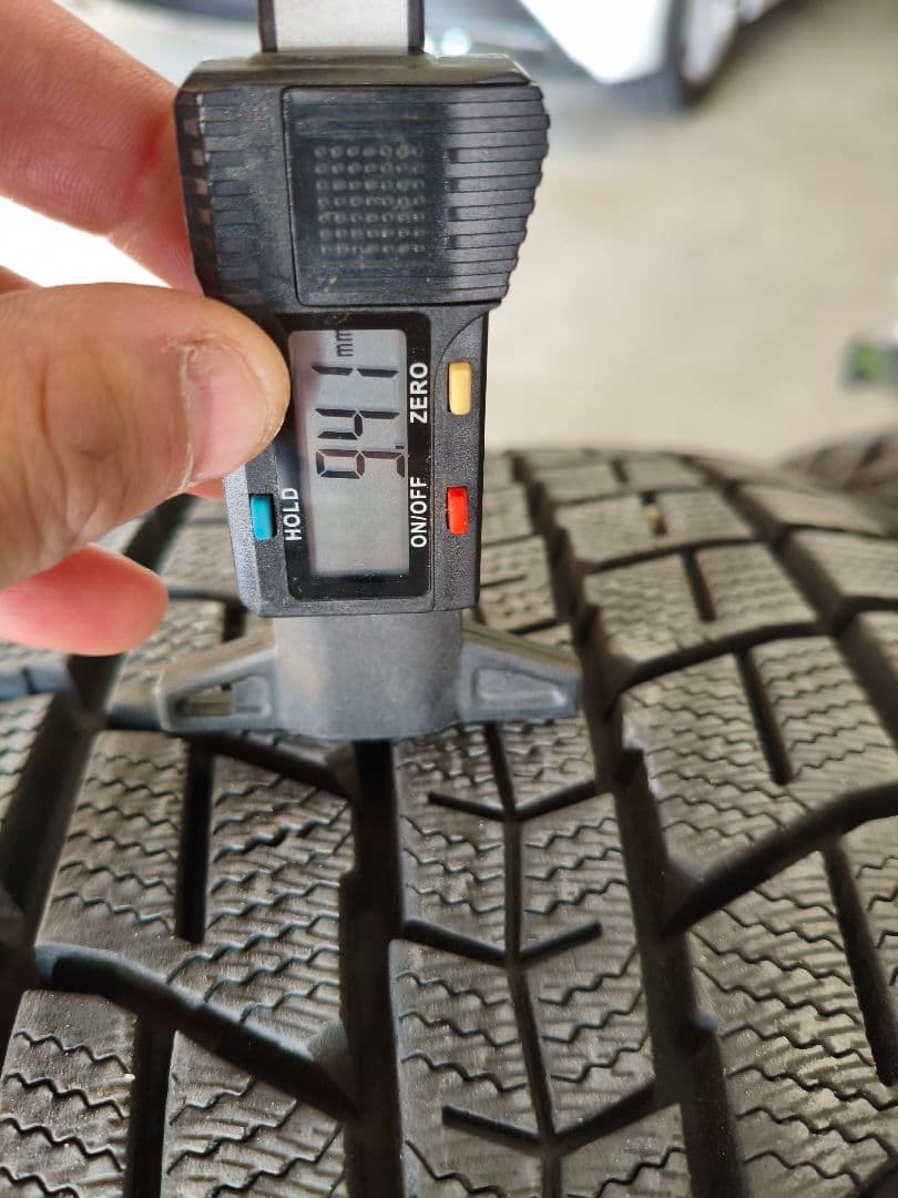  X3.X4 MAK　スタッドレスタイヤ・ホイールセット　4本