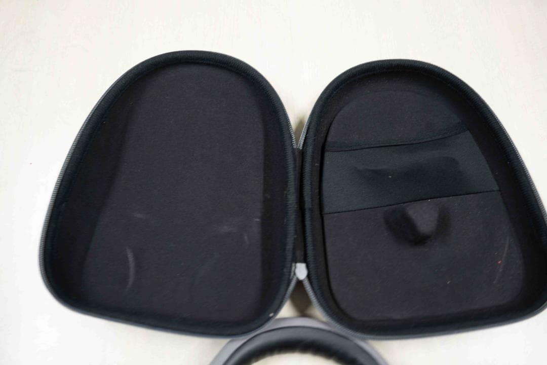 Bowers & Wilkins PX7 ワイヤレスヘッドホン グレー