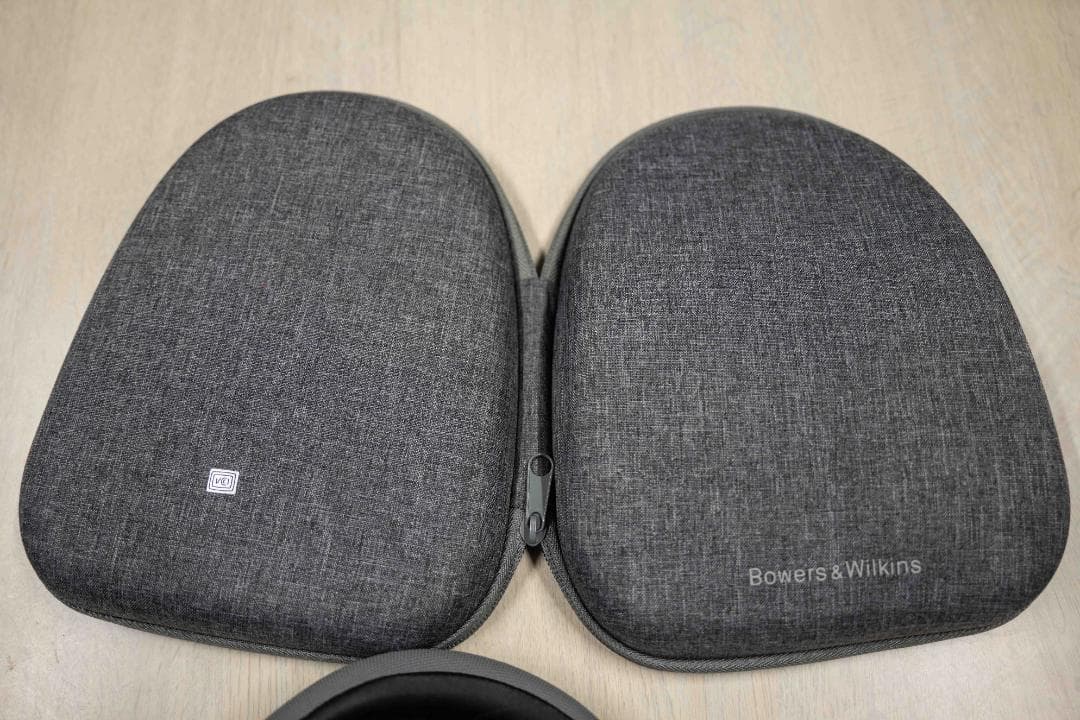 Bowers & Wilkins PX7 ワイヤレスヘッドホン グレー