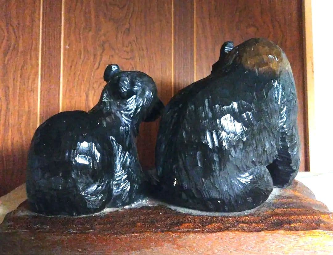 木彫りの熊の置物