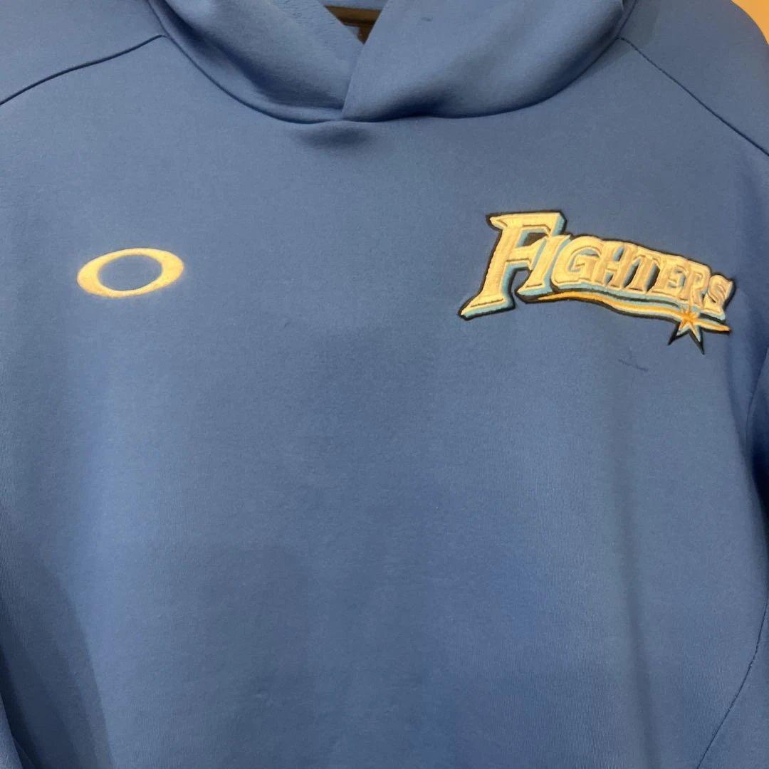 野球日本ハム　Oakley 青 フード付き ユニフォームXL