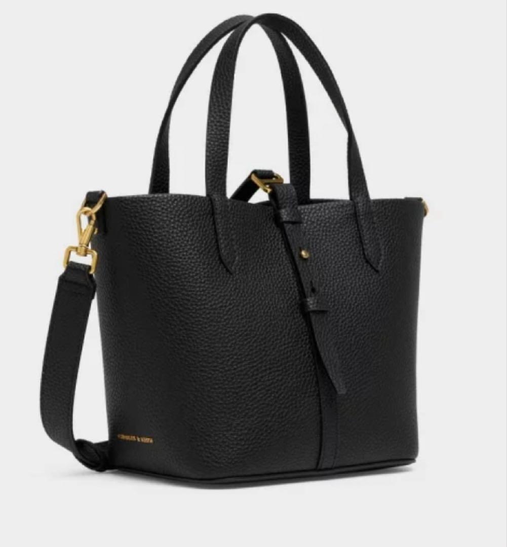 ベリル リサイクルレザーバケツバッグ CHARLES & KEITH