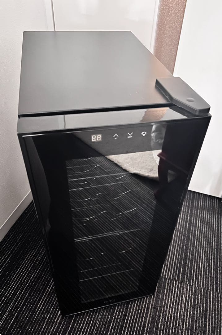 超美品WINE CELLARルフィエール ワインセラー LW-S12 12本収納