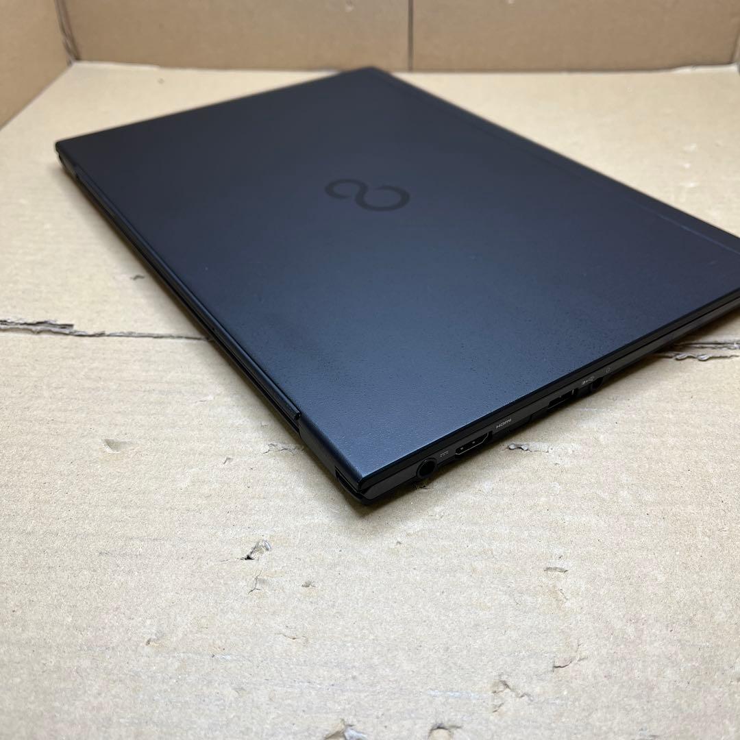 富士通　極軽極薄FUJITSU LIFEBOOK U937 8GB/512GB
