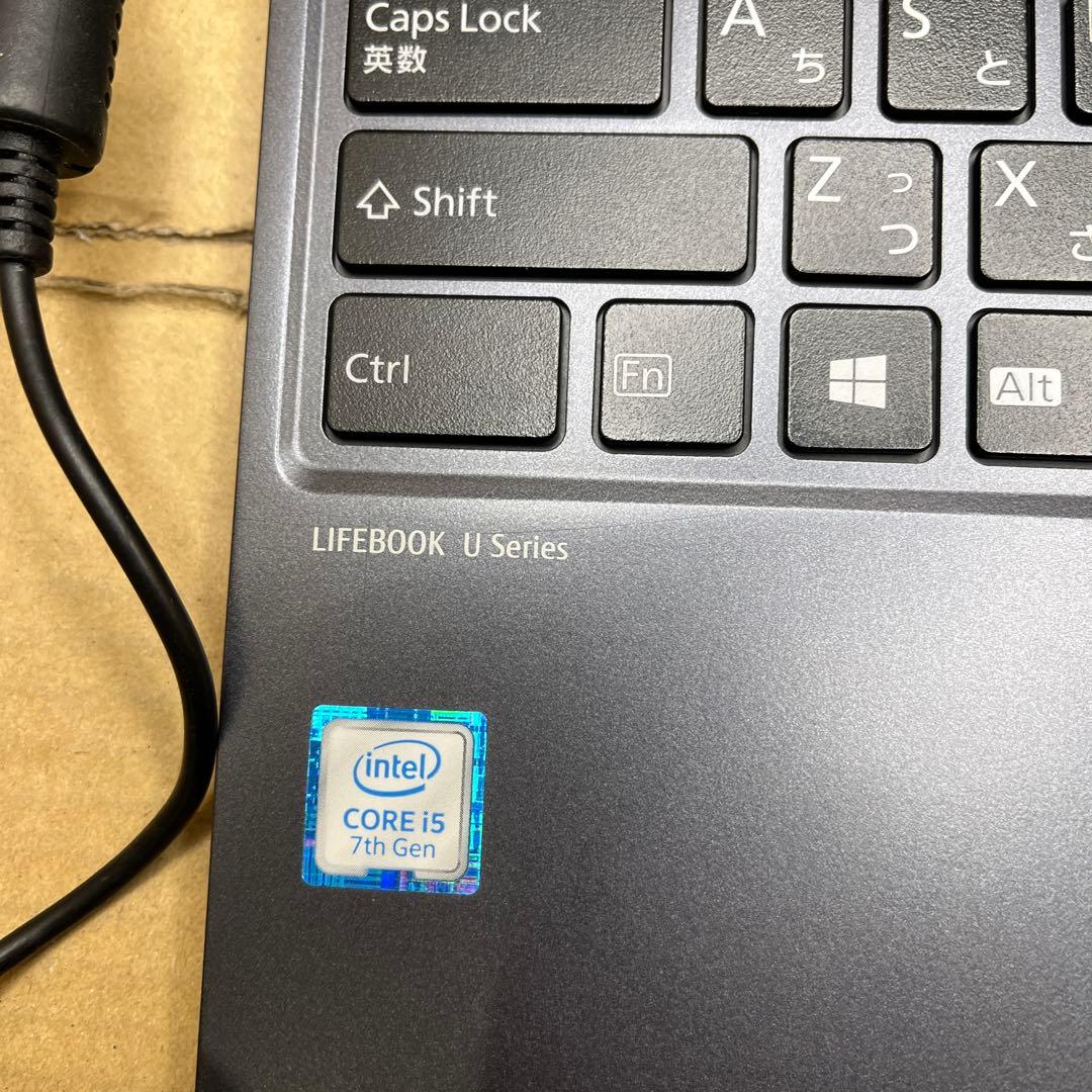 富士通　極軽極薄FUJITSU LIFEBOOK U937 8GB/512GB
