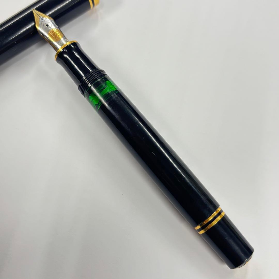 ペリカン　PELIKAN 万年筆　18C-750 M K18 18金　ゴールド