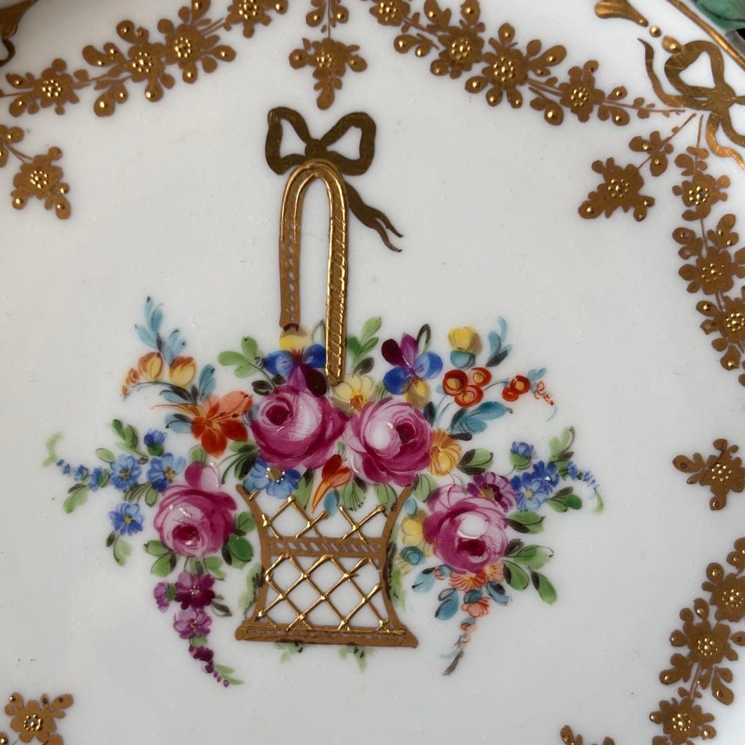 ドレスデン　カールティーメ工房　花かご　リボン　コンポート