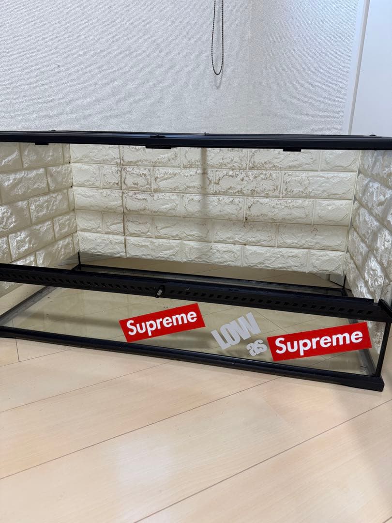爬虫類ケージ