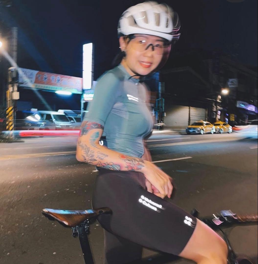 最値下げ　Universal Colours ビブショーツ XXS