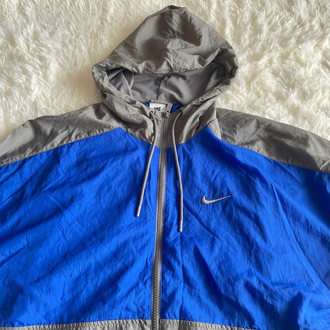 NIKE athletics East 青、グレーナイロンパーカー
