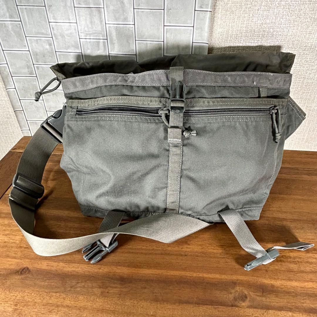 BRIEFINGブリーフィング USA製 メッセンジャーバッグ ショルダーバッグ