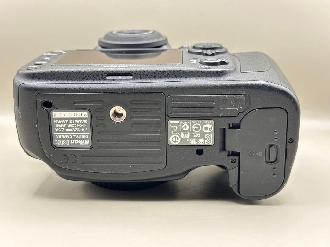 Nikon D800E ボディ ショット数5330枚