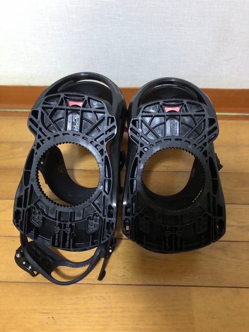 SALOMON スノーボード ビンディング 左右用 ブラック/レッド