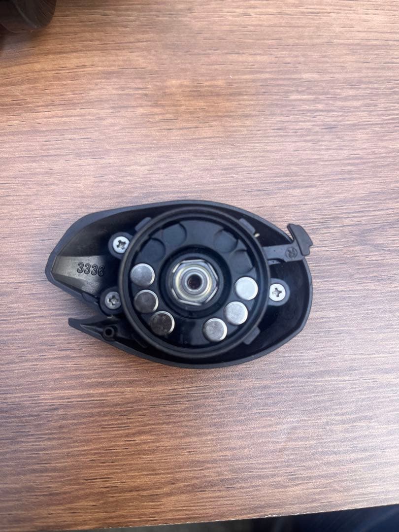 アブガルシア レボ ALC-BF7 右ハンドル (付属品あり)