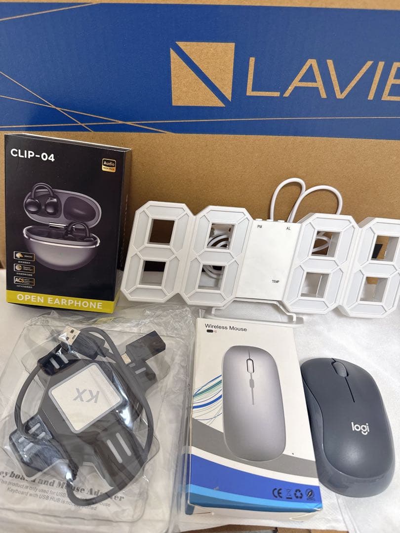 NEC LAVIE PC-N1570GAW [パールホワイト]